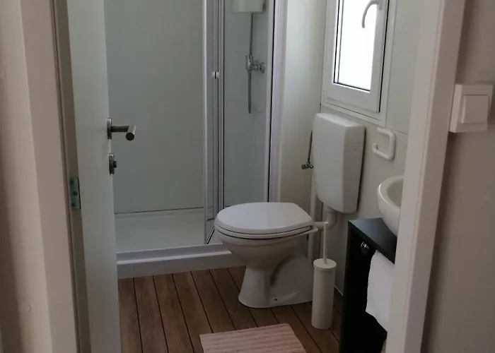 אתר קמפינג Mobile Homes Bugi *