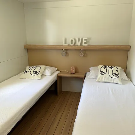 Mobile Homes Bugi * Biograd Na Moru