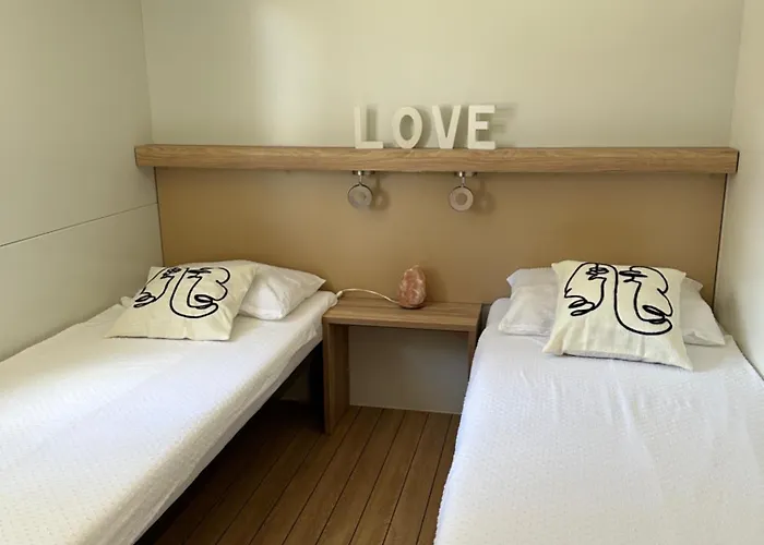 Mobile Homes Bugi * Biograd na Moru